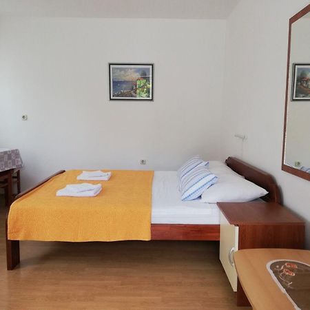 Apartments Nada - 100 M From Beach Kali Eksteriør billede